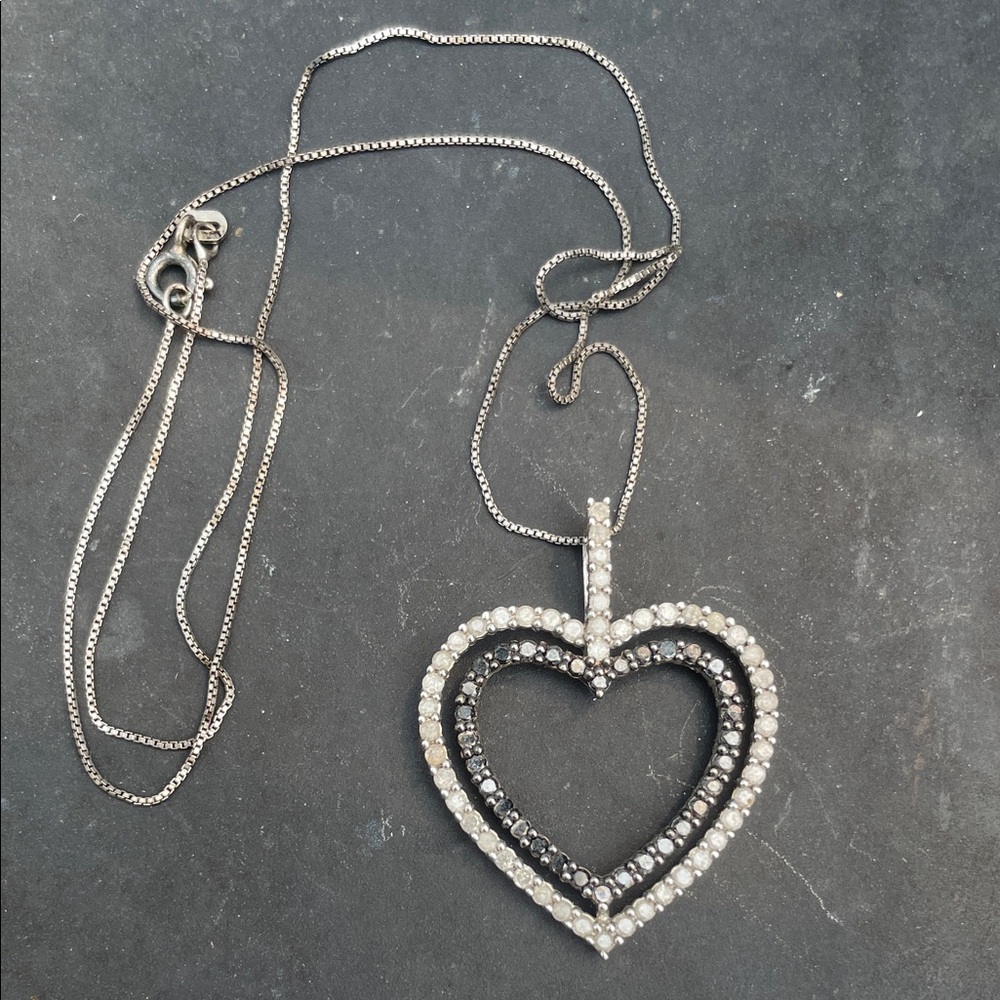 Elegant Silver Heart Pendant Necklace